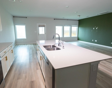 13108 Chapala Way - Photo Thumbnail 6