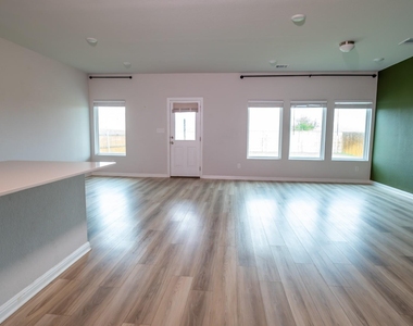 13108 Chapala Way - Photo Thumbnail 3