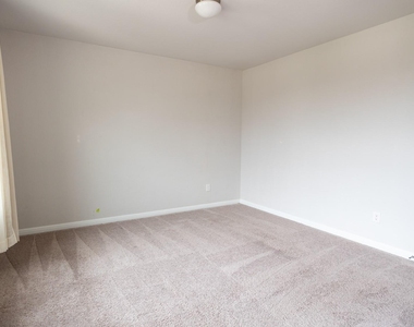 13108 Chapala Way - Photo Thumbnail 4