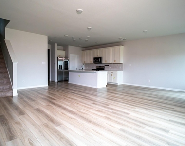 13108 Chapala Way - Photo Thumbnail 9