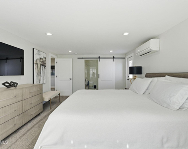3041 E Elm Street - Photo Thumbnail 20