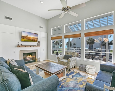18418 E De Vaca Lane - Photo Thumbnail 12
