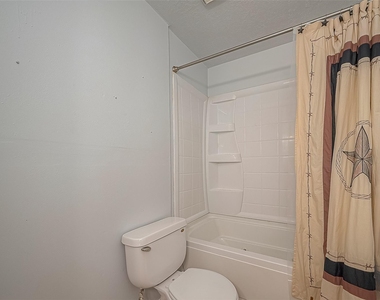 1006 Melford Avenue - Photo Thumbnail 12