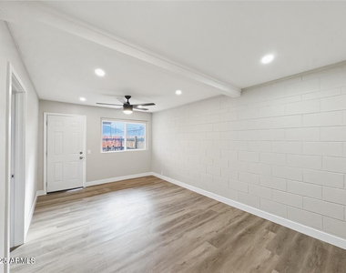 513 E Hatcher Road - Photo Thumbnail 1