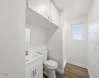 513 E Hatcher Road - Photo Thumbnail 2