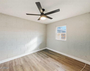 513 E Hatcher Road - Photo Thumbnail 5
