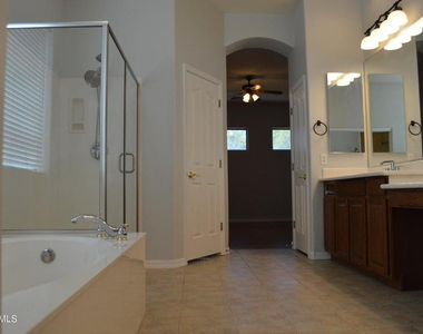 4132 E Carriage Court - Photo Thumbnail 29