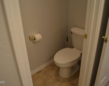 4132 E Carriage Court - Photo Thumbnail 17
