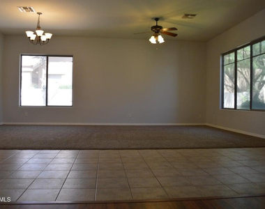 4132 E Carriage Court - Photo Thumbnail 3
