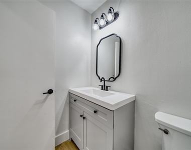 8006 Albin Lane - Photo Thumbnail 15