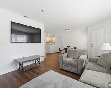 5301 Tudor - Photo Thumbnail 5