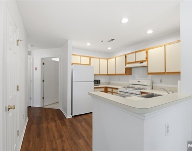 5301 Tudor - Photo Thumbnail 10