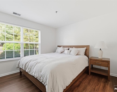 5301 Tudor - Photo Thumbnail 21