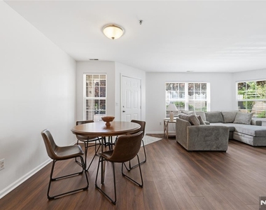 5301 Tudor - Photo Thumbnail 8