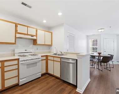 5301 Tudor - Photo Thumbnail 13