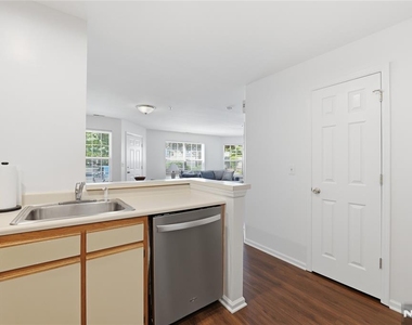 5301 Tudor - Photo Thumbnail 14