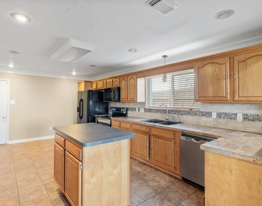 8030 Pine Falls Drive - Photo Thumbnail 6