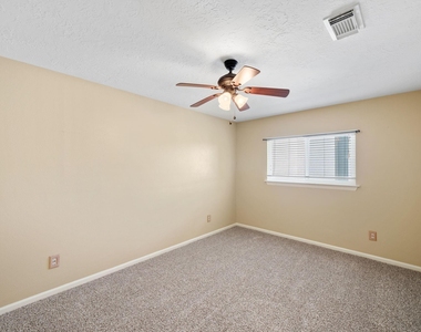 8030 Pine Falls Drive - Photo Thumbnail 11