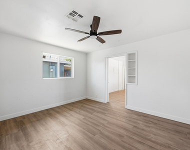 2558 N 40th Street - Photo Thumbnail 13