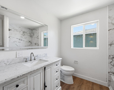 2558 N 40th Street - Photo Thumbnail 11