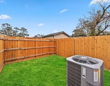 8224 Bigwood - Photo Thumbnail 3