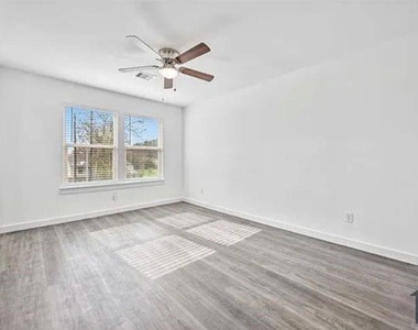 8224 Bigwood - Photo Thumbnail 9