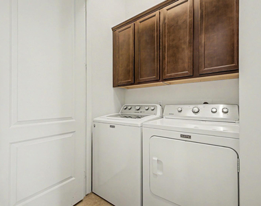 124 N California Street - Photo Thumbnail 18