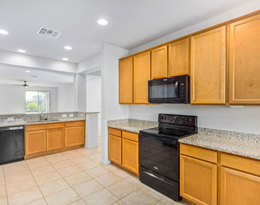 19725 W Rancho Drive - Photo Thumbnail 11
