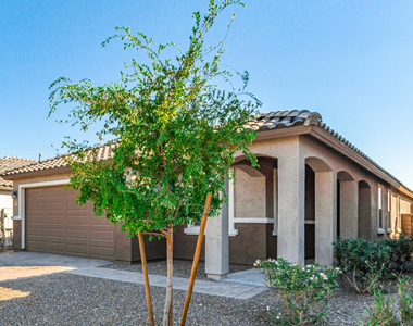 19725 W Rancho Drive - Photo Thumbnail 3