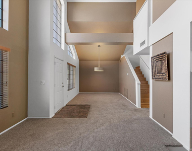 18416 N 46th Place - Photo Thumbnail 1