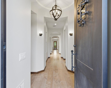 20007 N 96th Way - Photo Thumbnail 3