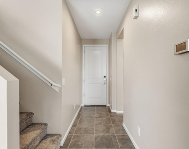 17851 W Daley Lane - Photo Thumbnail 4