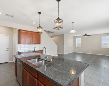 17851 W Daley Lane - Photo Thumbnail 13