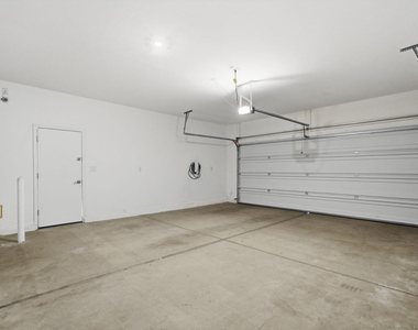 17851 W Daley Lane - Photo Thumbnail 38