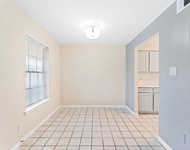 3316 Burke Road - Photo Thumbnail 4