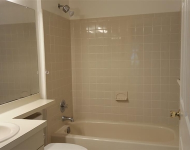 1138 Sycamore - Photo Thumbnail 4