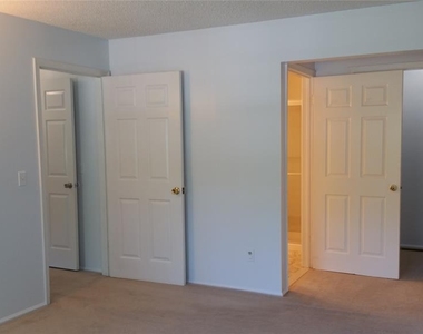 1138 Sycamore - Photo Thumbnail 10