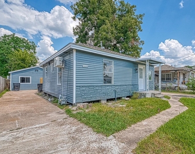 6715 Victoria Street - Photo Thumbnail 33