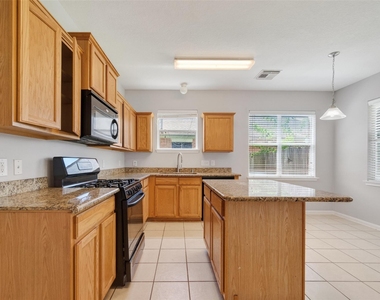 16119 Gavin Lane - Photo Thumbnail 6