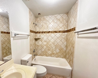 2110 Turner Drive - Photo Thumbnail 14