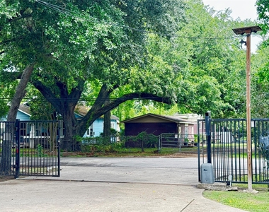 2110 Turner Drive - Photo Thumbnail 20