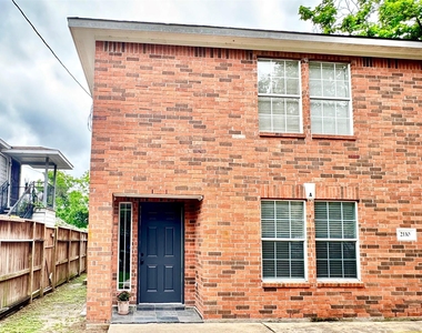 2110 Turner Drive - Photo Thumbnail 3