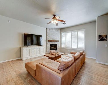3131 E Legacy Drive - Photo Thumbnail 2
