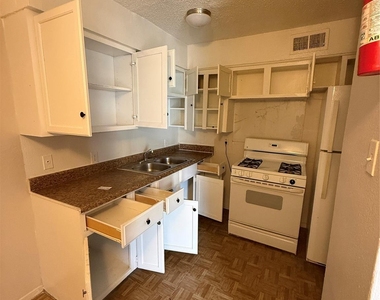 8445 Winkler Drive - Photo Thumbnail 2