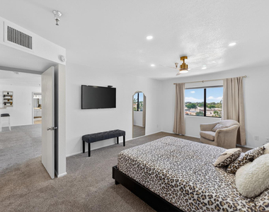 425 S Parkcrest - Photo Thumbnail 21