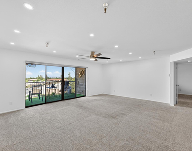 425 S Parkcrest - Photo Thumbnail 4