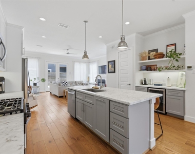 4504 Gano Street - Photo Thumbnail 6