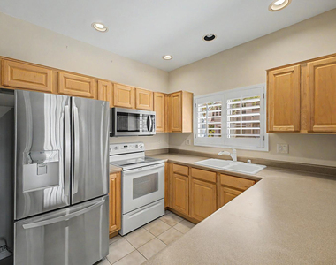 14000 N 94th Street - Photo Thumbnail 6