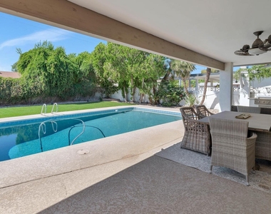8225 E Jackrabbit Road - Photo Thumbnail 14