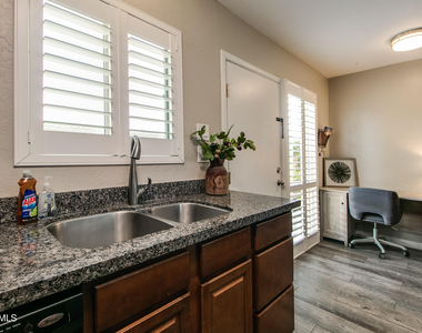 4600 N 68th Street - Photo Thumbnail 9